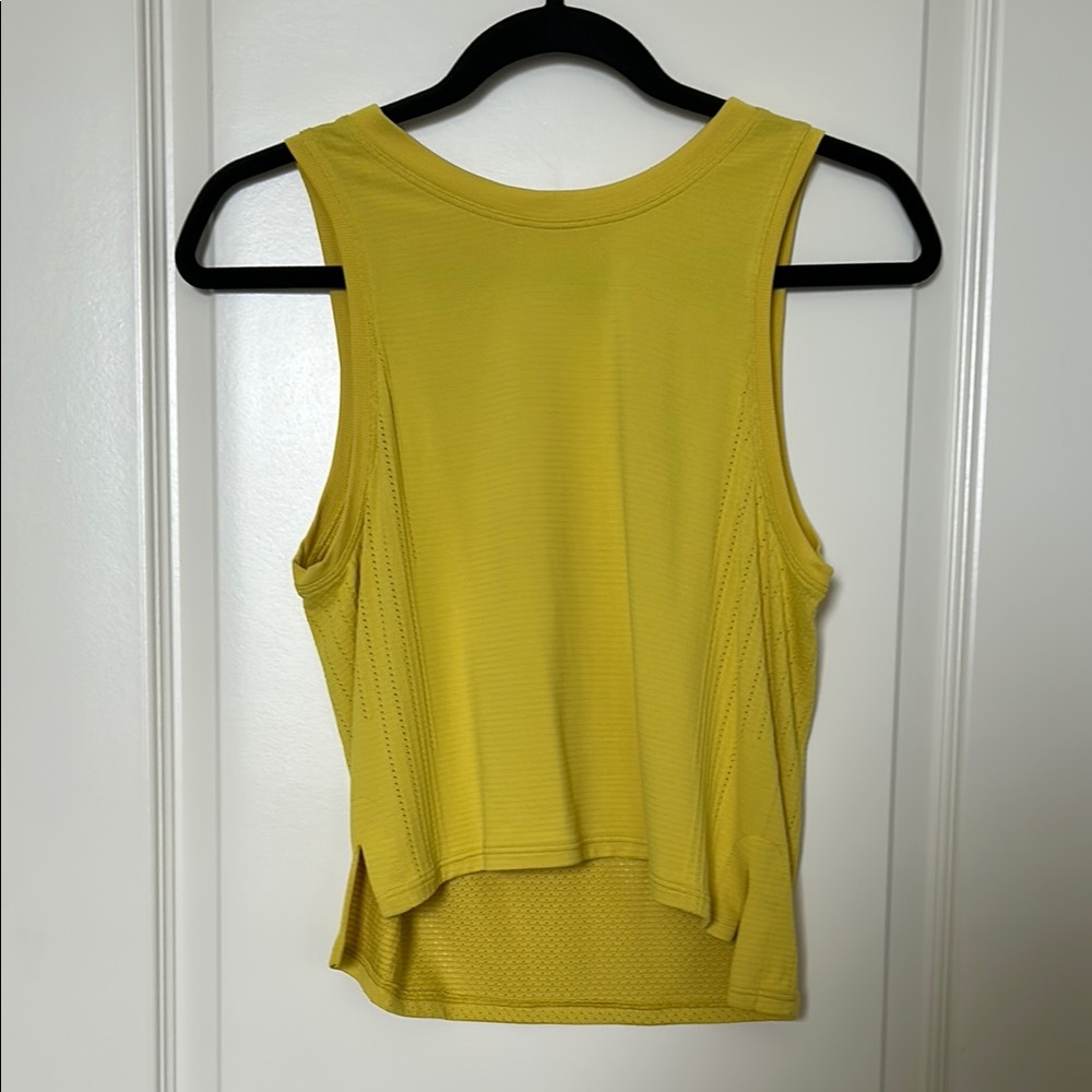 Lululemon tank